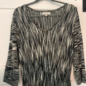 DressBarn 1x. (Xxl). Very cute would be great with leggings.